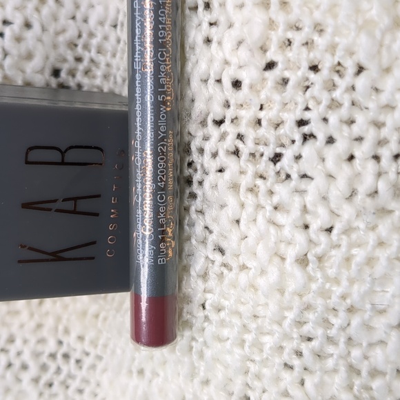 KAB Cosmetics Lip Liner in Cosmopolitan & Sharpener Duo - Picture 6 of 10